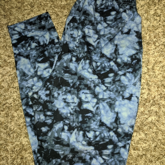 NEW! Bundle Of Leggings (4prs) - Picture 4 of 16